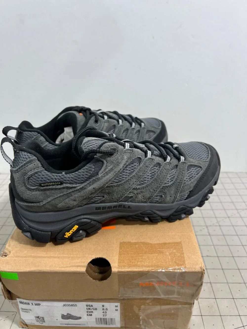 Merrell Moab 3 Waterproof Hiking Shoes Granite Men's Sz. 9 Outdoor Footwear NEW